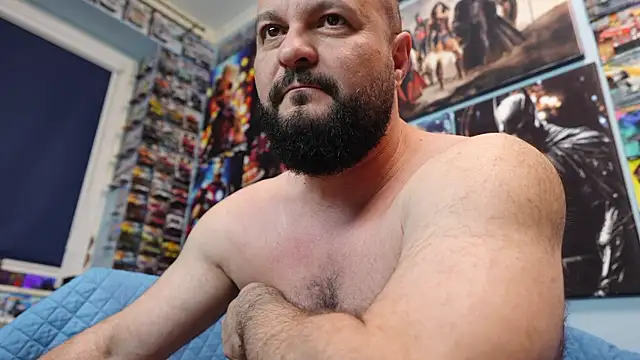 Snapshot of Muscle_Bear chatting on April 1, 2026, 2:58 pm Muscle Bear online show from April 1, 2026, 2:58 pm