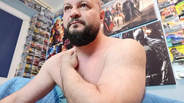 Snapshot of Muscle_Bear chatting on March 11, 2026, 4:50 am Muscle Bear online show from March 11, 2026, 4:50 am