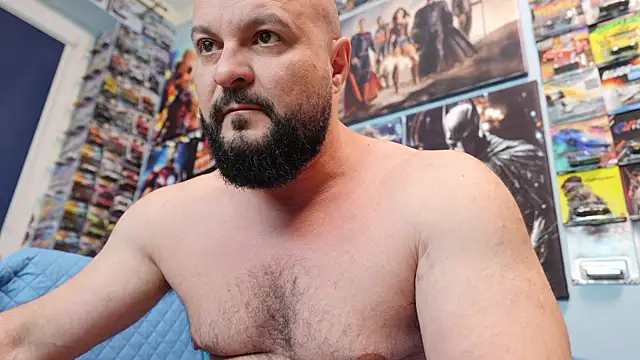 Snapshot of Muscle_Bear chatting on March 20, 2026, 5:03 pm Muscle Bear online show from March 20, 2026, 5:03 pm