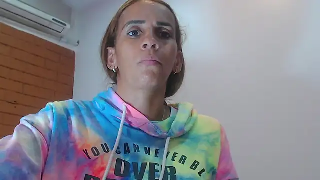 Amber Moore online show from February 7, 2025, 9:04 pm