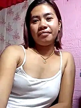 Snapshot of Cutie_body11 chatting on June 8, 2026, 3:29 am Cutie body11 online show from June 8, 2026, 3:29 am