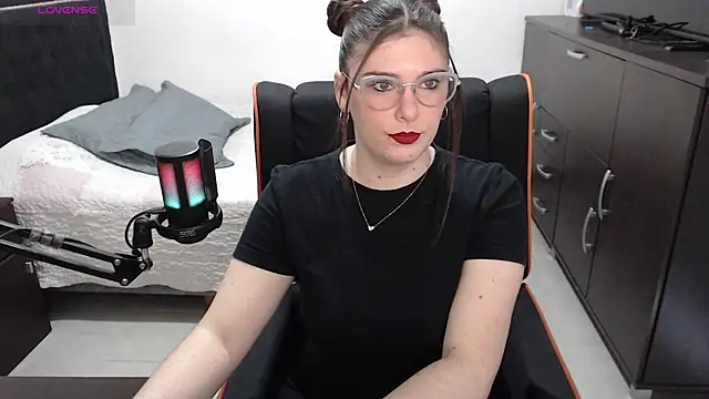 xxbbtaa online show from April 10, 2026, 7:54 pm