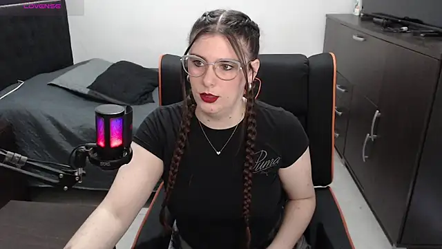 xxbbtaa online show from April 18, 2026, 8:09 pm