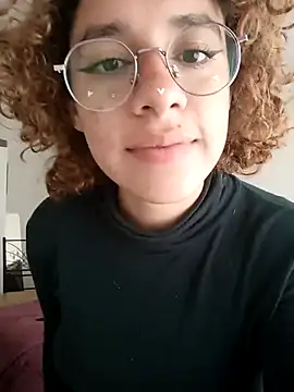 Snapshot of EmmaMelissa0521 chatting on March 10, 2025, 5:07 pm EmmaMelissa0521 online show from March 10, 2025, 5:07 pm