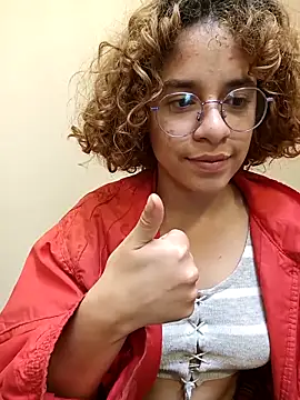 Snapshot of EmmaMelissa0521 chatting on February 26, 2025, 6:48 pm EmmaMelissa0521 online show from February 26, 2025, 6:48 pm