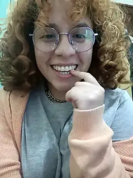 Snapshot of EmmaMelissa0521 chatting on October 2, 2025, 4:05 am EmmaMelissa0521 online show from October 2, 2025, 4:05 am