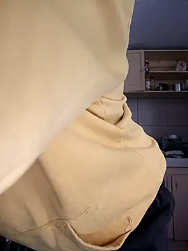 Snapshot of EmmaMelissa0521 chatting on February 19, 2025, 2:01 pm EmmaMelissa0521 online show from February 19, 2025, 2:01 pm