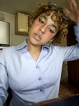 Snapshot of EmmaMelissa0521 chatting on March 14, 2025, 9:54 pm EmmaMelissa0521 online show from March 14, 2025, 9:54 pm