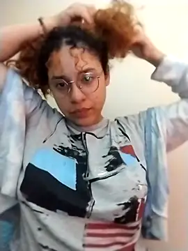 Snapshot of EmmaMelissa0521 chatting on November 3, 2025, 12:16 am EmmaMelissa0521 online show from November 3, 2025, 12:16 am