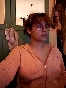 Snapshot of EmmaMelissa0521 chatting on September 10, 2025, 2:43 am EmmaMelissa0521 online show from September 10, 2025, 2:43 am