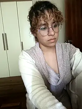 Snapshot of EmmaMelissa0521 chatting on March 5, 2025, 6:45 pm EmmaMelissa0521 online show from March 5, 2025, 6:45 pm