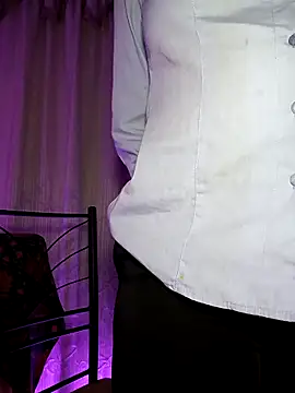 Snapshot of EmmaMelissa0521 chatting on March 16, 2025, 12:01 am EmmaMelissa0521 online show from March 16, 2025, 12:01 am