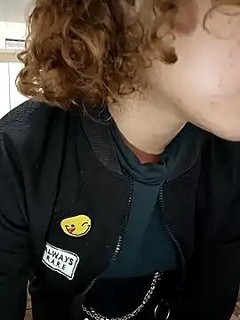 Snapshot of EmmaMelissa0521 chatting on February 25, 2025, 7:06 pm EmmaMelissa0521 online show from February 25, 2025, 7:06 pm