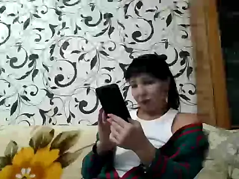 Snapshot of JeaneDavis chatting on October 18, 2025, 2:41 pm JeaneDavis online show from October 18, 2025, 2:41 pm