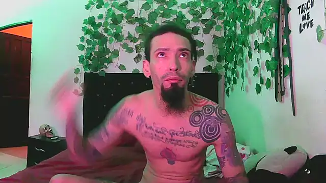 caribbeanlover1 online show from November 4, 2025, 11:14 am