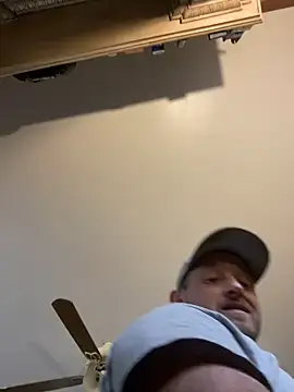 Snapshot of smokeymt420 chatting on January 17, 2025, 6:12 pm smokeymt420 online show from January 17, 2025, 6:12 pm