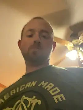 Snapshot of smokeymt420 chatting on December 27, 2024, 7:14 pm smokeymt420 online show from December 27, 2024, 7:14 pm