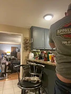 Snapshot of smokeymt420 chatting on December 10, 2024, 5:28 am smokeymt420 online show from December 10, 2024, 5:28 am