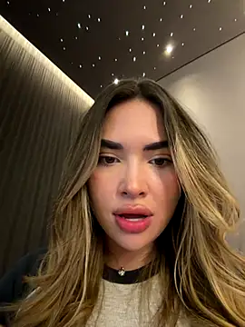 AnaCarrera online show from November 23, 2025, 5:45 pm