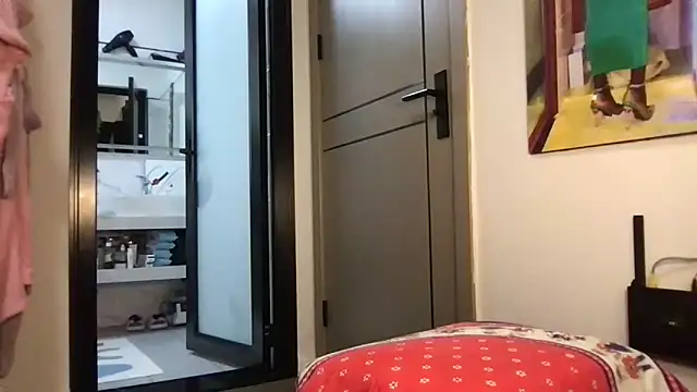 Snapshot of choco_petite chatting on March 14, 2026, 4:07 am choco petite online show from March 14, 2026, 4:07 am