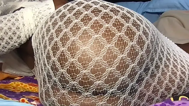 Snapshot of choco_petite chatting on April 14, 2026, 3:55 am choco petite online show from April 14, 2026, 3:55 am