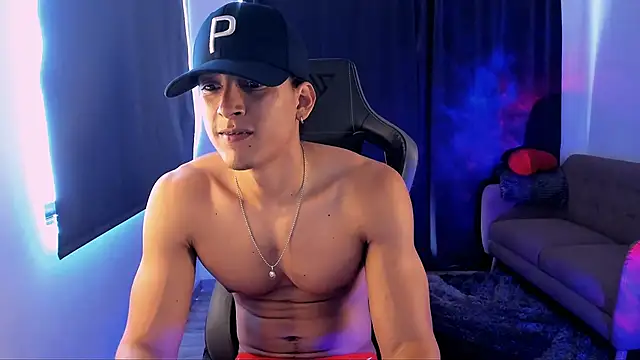 Snapshot of Liam_V chatting on March 19, 2025, 6:44 pm Liam V online show from March 19, 2025, 6:44 pm