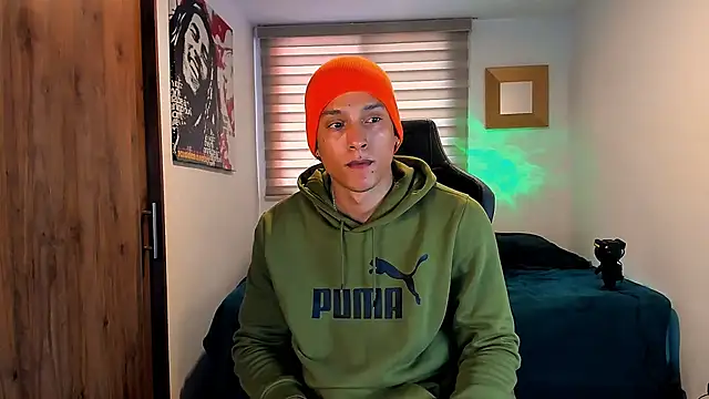 Snapshot of Liam_V chatting on January 29, 2025, 4:19 pm Liam V online show from January 29, 2025, 4:19 pm