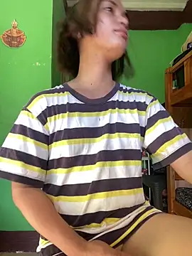 Snapshot of Ms_Nics chatting on January 8, 2025, 1:42 am Ms Nics online show from January 8, 2025, 1:42 am