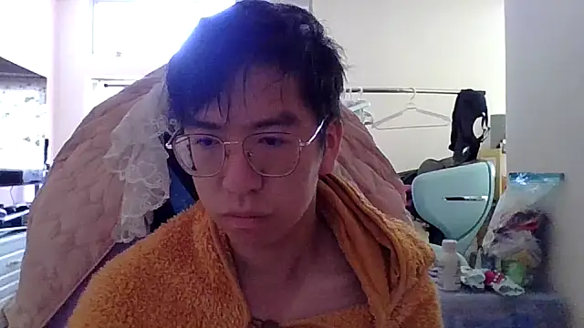 Snapshot of charlie_xdd chatting on March 8, 2025, 6:32 am charlie xdd online show from March 8, 2025, 6:32 am