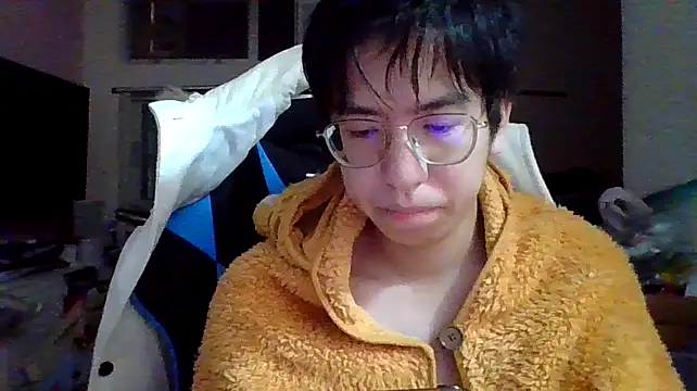 Snapshot of charlie_xdd chatting on January 1, 2025, 11:27 am charlie xdd online show from January 1, 2025, 11:27 am