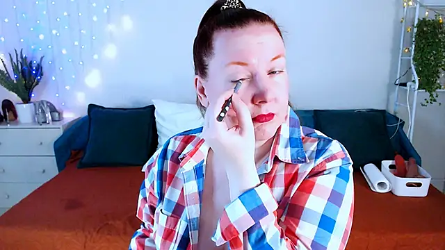 GoddessLara online show from November 30, 2025, 12:22 am