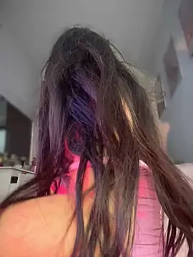 Snapshot of DulceLenns chatting on January 11, 2026, 6:37 pm DulceLenns online show from January 11, 2026, 6:37 pm