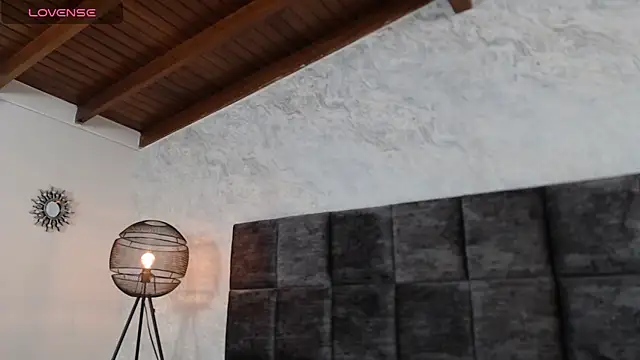 Snapshot of SusanRodriguez_ chatting on October 8, 2025, 9:15 pm SusanRodriguez online show from October 8, 2025, 9:15 pm