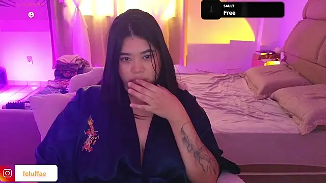 Snapshot of feluriana chatting on April 18, 2026, 6:43 pm feluriana online show from April 18, 2026, 6:43 pm