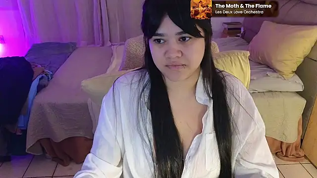 Snapshot of feluriana chatting on June 2, 2026, 12:32 am feluriana online show from June 2, 2026, 12:32 am