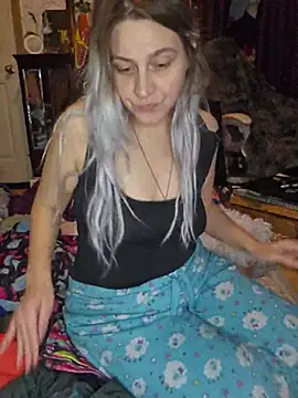 ScarletCallings420 online show from July 28, 2026, 5:37 am