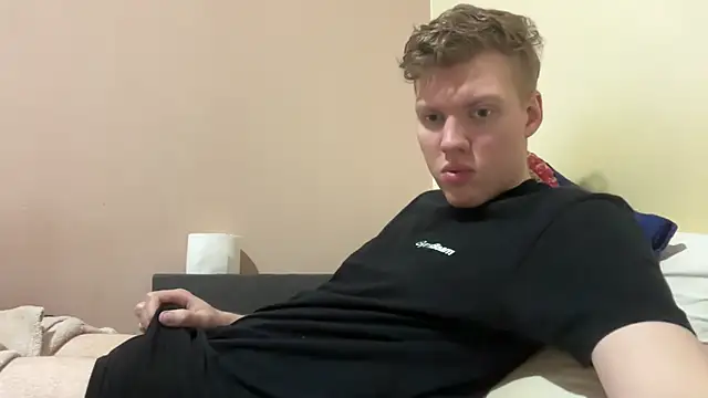 Snapshot of sexybooii6968 chatting on February 20, 2026, 2:41 pm sexybooii6968 online show from February 20, 2026, 2:41 pm