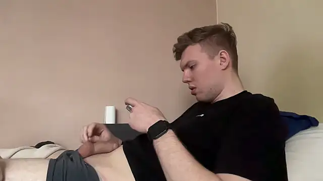 Snapshot of sexybooii6968 chatting on February 15, 2026, 1:21 pm sexybooii6968 online show from February 15, 2026, 1:21 pm