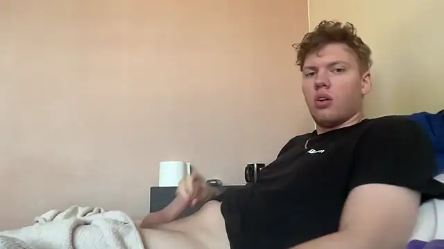 sexybooii6968 online show from November 5, 2025, 9:23 am