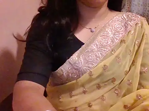 Pinky 4 online show from April 15, 2026, 4:29 am