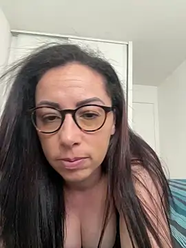 kymii online show from April 16, 2026, 1:01 pm