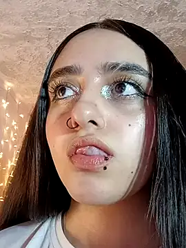 IvonneT online show from March 2, 2025, 4:28 am