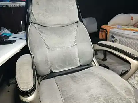 Snapshot of mikfgh50 chatting on January 13, 2025, 6:49 am mikfgh50 online show from January 13, 2025, 6:49 am