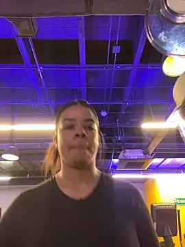 trianawhite online show from December 18, 2024, 4:17 pm