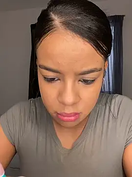 trianawhite online show from December 19, 2024, 4:13 pm