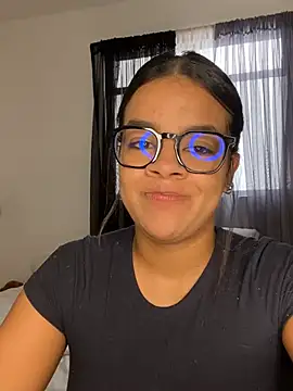 trianawhite online show from December 26, 2024, 7:05 pm