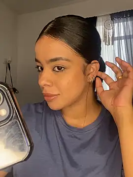 trianawhite online show from March 20, 2025, 4:31 pm