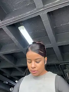 trianawhite online show from December 2, 2024, 5:21 pm