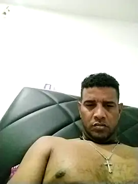 chocolatico1982 online show from November 8, 2025, 9:07 pm