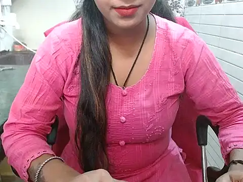 LovingPihu online show from October 19, 2025, 5:10 am